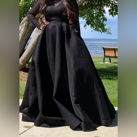 Black Prom Dress, Size 12. - Picture 2 of 4